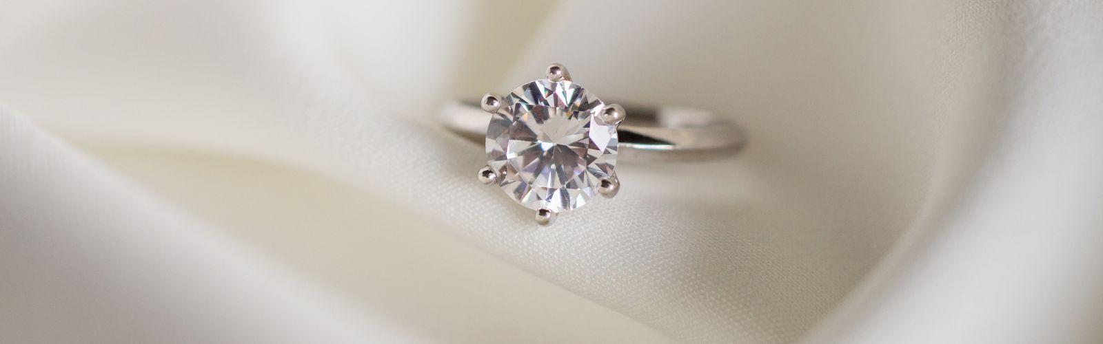 Exquisite Wedding Jewelry Gifts Options for a Happy Couple - Jawa Jewelers